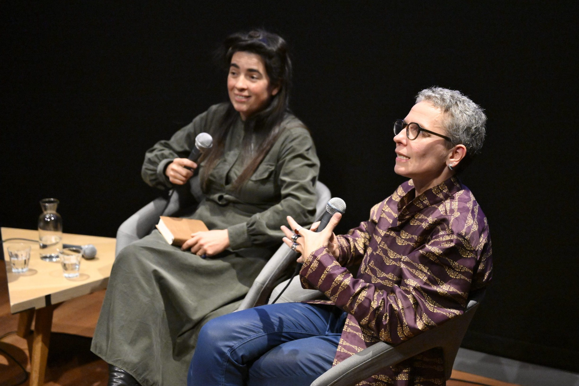 8Between Film and Art 98